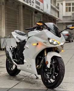 <span class=keywords><strong>Ducati</strong></span> Dragon, Inyección Electrónica de Combustible, ABS Delantero/Trasero, Pantalla LCD a Color, Panel de Instrumentos, Faros LED en Todas las Ruedas, 180 km/h Máx. - Product Image 1