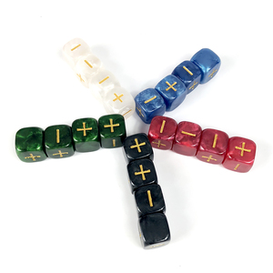 20 dados de piedras preciosas talladas con tinta dorada, temática de amor, con bolsa, para juegos de mesa, grabado navideño, ecológicos - Product Image 4