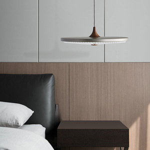 โคมไฟระย้าทรงยูเอฟโอ สไตล์นอร์ดิก ดีไซน์สร้างสรรค์แบบเดนมาร์ก เหมาะสำหรับโชว์รูม ร้านกาแฟ ร้านอาหาร ห้องนอน ห้องทำงาน ใช้ไฟบ้าน ขนาดกลาง - Product Image 4