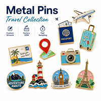 Badge de revers en émail sur le thème du voyage, personnalisé, avion, passeport, appareil photo, monument, ville, souvenir touristique, cadeau, vente en gros, épinglette métallique OEM