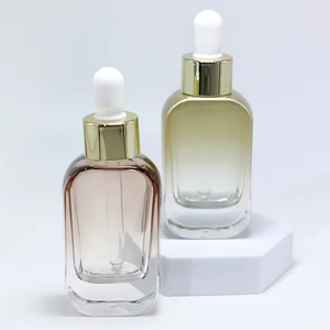 Vente en gros de flacons en verre pour huiles essentielles carrés avec compte-gouttes blancs, 30 ml, flacon cosmétique de beauté, flacon compte-gouttes en verre pour parfum - Product Image 4