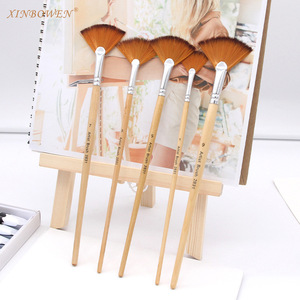 Set di 5 Pennelli Artistici Xin Bowen, Doppio Colore, Setole in Nylon, Forma a Ventaglio e a Coda di Pesce - Product Image 5