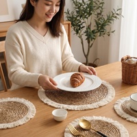 Sous-verre, set de table et dessous de pot personnalisables, résistants à la chaleur, durables, écologiques, en jonc naturel de style nordique, avec décoration à pompons
