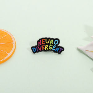 Autism Awareness Emaille Pin Regenbogen Design Brosche Neuro divergent Revers Abzeichen Schmuck Geschenk für Freunde und Kinder - Product Image 2