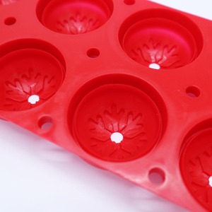 แม่พิม<span class=keywords><strong>พ</strong></span>์ก้อนน้ำแข็งสำหรับเทศกาล<span class=keywords><strong>คริสต์มาส</strong></span>ชุดแม่พิม<span class=keywords><strong>พ</strong></span>์เกล็ดหิมะทำจากซิลิโคนที่ปลอดภัยด้วยความร้อนแม่พิม<span class=keywords><strong>พ</strong></span>์ลูกอม - Product Image 4