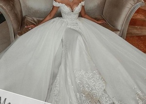 S1282Q <span class=keywords><strong>2022</strong></span> Popular <span class=keywords><strong>de</strong></span> un hombro con cuello en V Sexy <span class=keywords><strong>novia</strong></span> boda <span class=keywords><strong>de</strong></span> alta calidad encaje hueco cola vestido <span class=keywords><strong>de</strong></span> <span class=keywords><strong>novia</strong></span> - Product Image 2