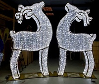 Peuplier Imperméable Personnalisé Géant Extérieur Renne De Noël avec Sculpture De Lumière Led pour La Décoration De Noël En Plein Air
