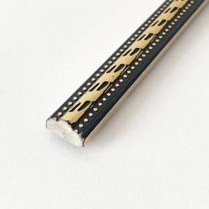 Plinthe en <span class=keywords><strong>PVC</strong></span> imperméable de haute qualité, nouveau design 2025, 14 mm de large, doré, <span class=keywords><strong>noir</strong></span>, blanc, moulure PS, <span class=keywords><strong>corniche</strong></span> - Product Image 5