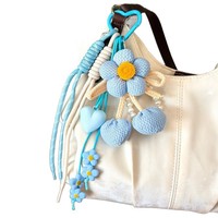 Gantungan Kunci Hiasan Tas Rajut Pom-pom Bunga Buatan Tangan Asli yang Modis, Ornamen Ransel Girly