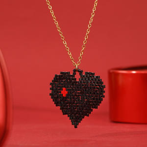 Vente chaude doré en forme de coeur <span class=keywords><strong>Miyuki</strong></span> perles <span class=keywords><strong>pendentif</strong></span> saint valentin collier en acier inoxydable en forme de perles collier - Product Image 4