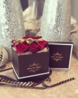 Boîte à fleurs en papier d'emballage cadeau portable personnalisée, seau à fleurs, boîte à roses pour la Saint-Valentin avec corde, fête de mariage