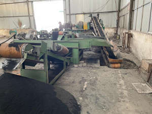 Déchiqueteur de pneus robuste à deux arbres avec moteur et groupe électrogène 88 kW, capacité de 5 à 15 tonnes/jour pour les gros pneus de camions OTR et de camions miniers - Product Image 3