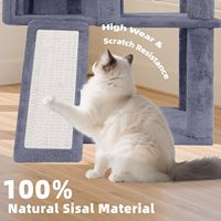 Arbre à chat tout-en-un de 55 pouces avec griffoir et poteaux, hamac de couchage confortable et balles jouets, gris