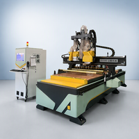Routeur CNC à double lame pour le bois, commande NC Studio, collecteur de poussière à engrenages automatiques, machine économique pour la fabrication de meubles et d'armoires