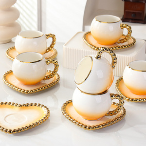Set Regalo di 6 Tazze e 6 Piattini da <span class=keywords><strong>Caffè</strong></span>, Uso Domestico, Stile Lusso Leggero Retrò, Manico a Forma di <span class=keywords><strong>Cuore</strong></span>, Ceramica con Colore Sfumato - Product Image 3