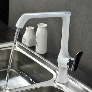 Torneira-grifo macizo de latón cromado para cocina, grifería de fregadero de agua fría y caliente - Product Image 4