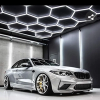 Atelier de détail d'éclairage hexagonal Offres Spéciales pour les lumières en nid d'abeille de magasin de voiture et de garage