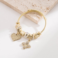 Bracelet perlé en alliage électroplaqué style Pan avec pendentif cœur trèfle à quatre feuilles pour femme - Bijoux Z1185-A