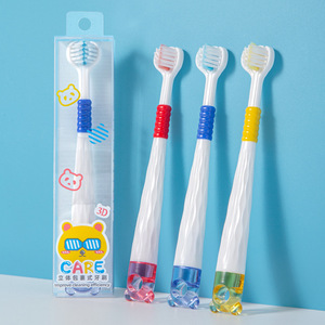 Little Cow Adventure Wrap Up Brosse à dents à poils doux Nettoyage 3D pour enfants de 3 à 12 ans - Product Image 1