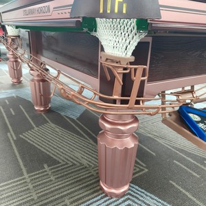 Mesa <span class=keywords><strong>de</strong></span> <span class=keywords><strong>Billar</strong></span> China <span class=keywords><strong>de</strong></span> 8 Bolas STELLARWAY, Color Oro Rosa Premium, con Superficie <span class=keywords><strong>de</strong></span> Piedra Azul <span class=keywords><strong>de</strong></span> Precisión <span class=keywords><strong>de</strong></span> 4.5 cm, Marco <span class=keywords><strong>de</strong></span> Roble, Patas <span class=keywords><strong>de</strong></span> Acero y Tela - Product Image 2