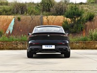 Superbe voiture chinoise Changan UNI-V modèle 2025 1.5T 500Bar édition Black Knight avec volant à gauche