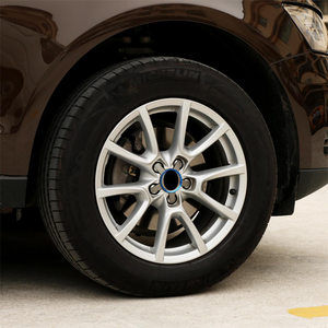 Emblème de capot avant en aluminium 75mm 82mm Emblème de <span class=keywords><strong>jante</strong></span> de roue Couvre-anneau décoratif Bodykit Multi-Process Anodizing Easy - Product Image 4