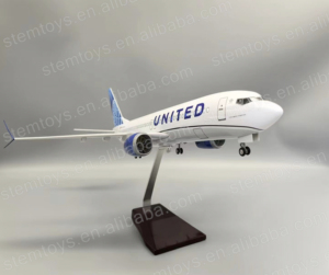 Hochwertiges 47CM B747MAX United Airlines 1:150 Resin-Modellflugzeug mit LED-Beleuchtung, anpassbares Spielzeug für alle Geschlechter - Product Image 6