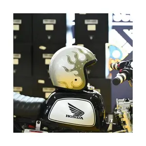 2024 OEMカスタムカーボンファイバーヘルメット電動バイクモーターバイクハーフフェイスヘルメット大人の男性女性用