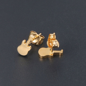 Pendientes de guitarra con baño de oro de 24 quilates, joyería de moda de acero de titanio para mujer CF108 - Product Image 3