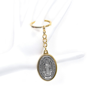 Porte-clés en métal ovale en laiton avec impression en relief, fait main, cadeau idéal - Product Image 3