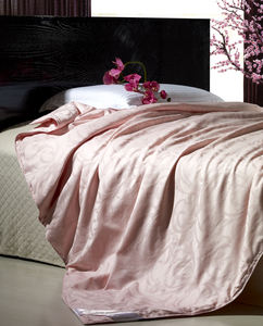 Vente directe d'usine Jili Silk Summer Duvet 100% Pure Long Grade Mulberry Silk Filled Quilt avec Coquille de Coton Taille 300g 150*210cm - Product Image 2