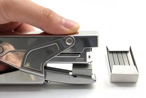 <span class=keywords><strong>Engrapadora</strong></span> <span class=keywords><strong>de</strong></span> Escritorio Manual <span class=keywords><strong>de</strong></span> Metal, <span class=keywords><strong>Precio</strong></span> <span class=keywords><strong>de</strong></span> Fábrica, <span class=keywords><strong>Engrapadora</strong></span> <span class=keywords><strong>de</strong></span> <span class=keywords><strong>Mano</strong></span> Plateada HP-45 <span class=keywords><strong>de</strong></span> Alta Calidad con Grapas - Product Image 4