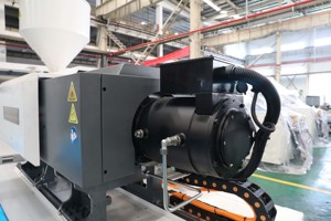Machine <span class=keywords><strong>de</strong></span> moulage par injection <span class=keywords><strong>de</strong></span> grande capacité <span class=keywords><strong>BOLE</strong></span> pour la fabrication <span class=keywords><strong>de</strong></span> ventilateurs d'extérieur pour climatiseurs - Product Image 3