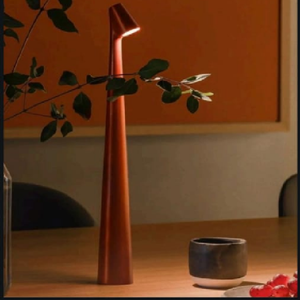 Lampe de table en fer forgé artisanale, éclairage décoratif, style industriel vintage pour la décoration de la maison, du salon et de la chambre à coucher - Product Image 2