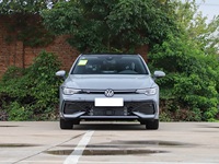 VW Golf, немецкий хэтчбек, длина 4289 мм, ширина 1788 мм, 17-дюймовые колеса, для дистрибьюторов