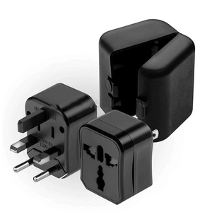 Alles-in-één universele reisadapter met UK-stekker, 1 stopcontact & 2 USB-C poorten voor 150+ landen AC-stroom - Product Image 4