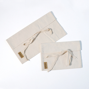 Sac de rangement <span class=keywords><strong>pour</strong></span> vêtements, couvertures, en coton naturel, avec rabat, grand, avec impression de logo personnalisée, ruban, enveloppe, sac cadeau anti-poussière - Product Image 1