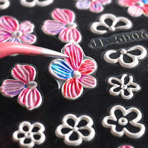 Pegatinas de Uñas 5D con Flores Rosadas en Relieve, Calcomanías Florales Autoadhesivas de Verano para Arte de Uñas DIY - Product Image 4