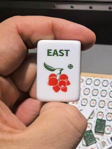 Tuiles de Mahjong Américaines Modernes à Thème Familial de Noël, Première Édition, en Acrylique Écologique, Photos Réelles, En Stock, Prêtes à l'Expédition - Product Image 5