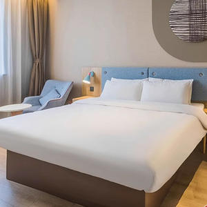 Juego de muebles de dormitorio de hotel de madera sólida y duradera moderna personalizada con garantía de 3-5 años para apartamentos - Product Image 4