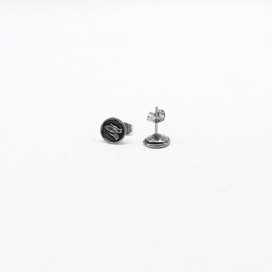 Pendientes redondos de acero de titanio retro con diseño de apretón de manos, joyería de moda para hombres y mujeres, pendientes de acero inoxidable de 10 mm - Product Image 3