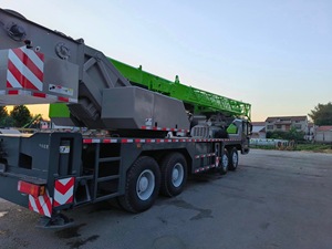 Grue d'occasion haut de gamme Zoomlion ZTC500T 50 tonnes : Performance durable, moteur d'origine, efficace pour le levage sur chantier - Product Image 3