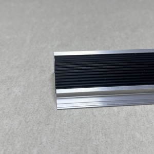 Bande antidérapante en alliage d'aluminium de haute qualité <span class=keywords><strong>à</strong></span> <span class=keywords><strong>prix</strong></span> compétitif, export direct d'usine vers les clients du monde entier - Product Image 4