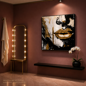 Cuadro Decorativo de Pared con Retrato de Mujer Glamurosa en Negro y Dorado con Labios en Lámina de Oro Hecho a Mano para Sala de Estar o Bar - Product Image 2