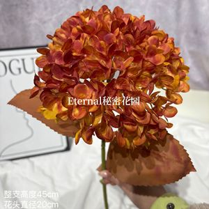 ดอกไฮเดรนเยียปลอม สีแดงส้ม โทนสีฤดูใบไม้ร่วง ทำจากพลาสติกและผ้าไหม สำหรับตกแต่งบ้านและงานแต่งงาน - Product Image 3