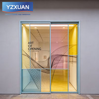 Porte coulissante en verre artistique moderne et colorée, design grille givrée, porte de séparation intérieure en aluminium étanche pour l'intimité
