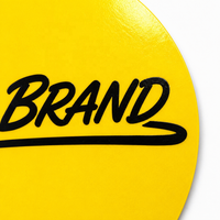 Autocollants ronds personnalisés, rouleaux d'autocollants jaunes, étiquettes en papier auto-adhésives découpées sur mesure avec logo pour l'emballage et la marque