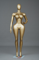 Mannequin gonflable femme grande taille en plastique ABS, pose debout, pour vêtements et lingerie, idéal pour la présentation de lingerie et de vêtements féminins courbes.