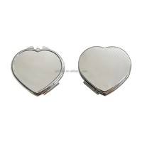 Miroir cosmétique pliable double face personnalisable en forme de cœur, finition chromée, avec plateau séparateur de poudre et correcteur, logo imprimé UV