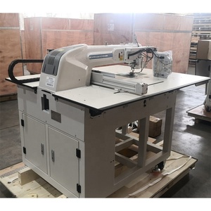 Machine à coudre électronique programmable industrielle pour la confection de modèles de chaussures, de sacs et de vêtements - Product Image 4